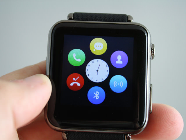 Современный Apple Watch с различными функциями