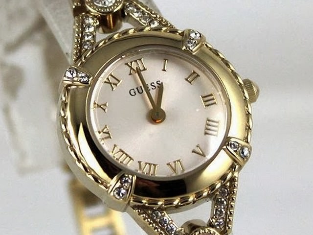 Женские золотые часы Guess W0135L2